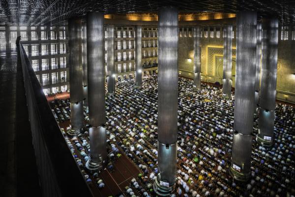  مسجد استقلال جاکارتا + تصاویر 