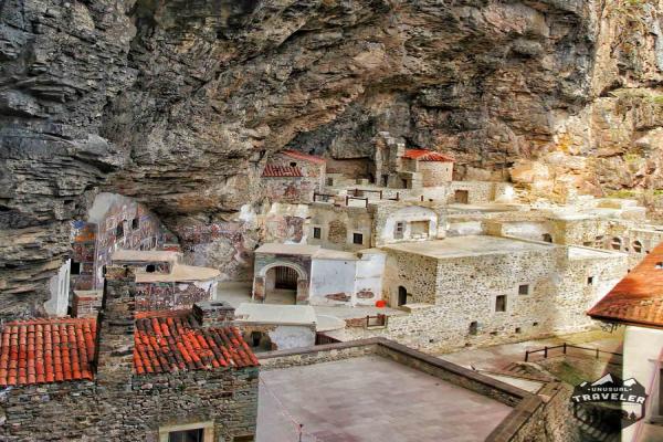 صومعه زیبای سوملا ترکیه + تصاویر