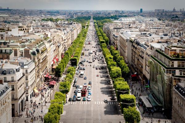 5 جاذبه فوق العاده در خیابان شانزلیزه پاریس + تصاویر