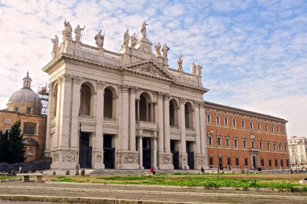 کلیسای جامع سنت جان لاتران در رم + تصاویر