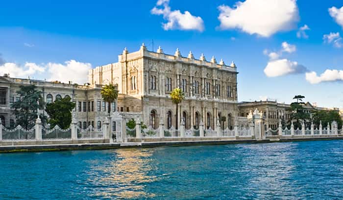 کاخ دلمه باغچه استانبول Dolmabahçe Palace 
