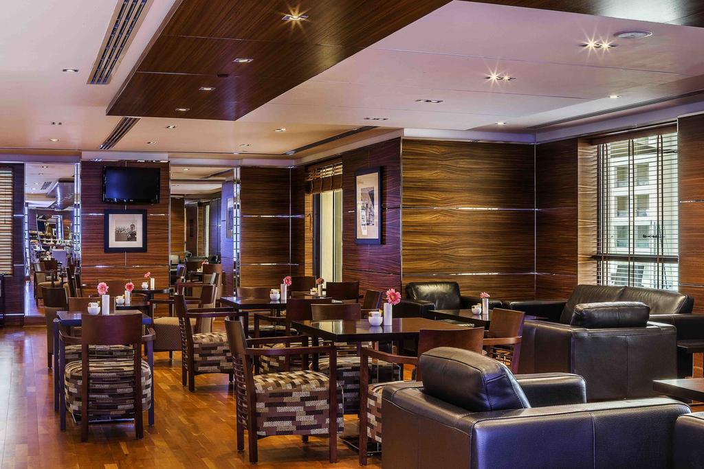 رستورانها و امکانات تفریحی هتل هیلتون دبی