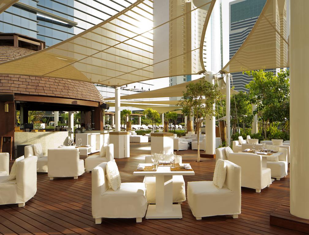 امکانات تفریحی و رستوران های هتل ‏conrad‏ دبی