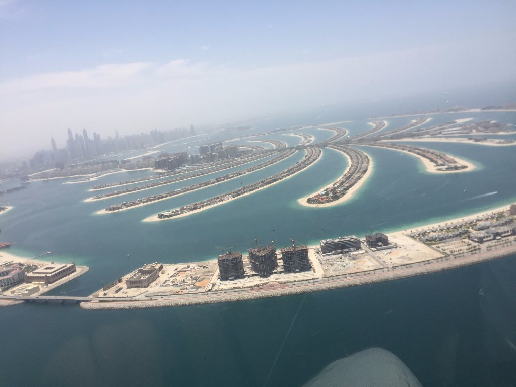 دبی زیر پای شما در تور هلیکوپتر دبی
