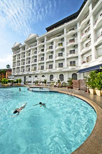 امکانات تفریحی و رستوران های هتل فلامینگو بای لیک مالزی