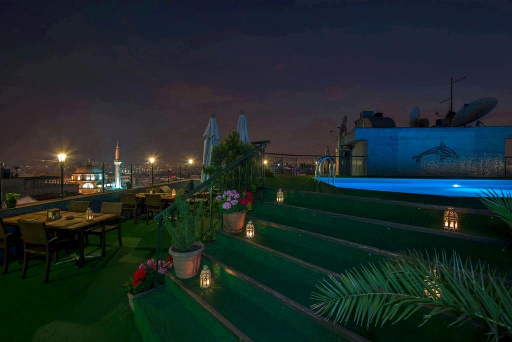 رستوران ها و امکانات تفریحی هتل لاللی گونن استانبول