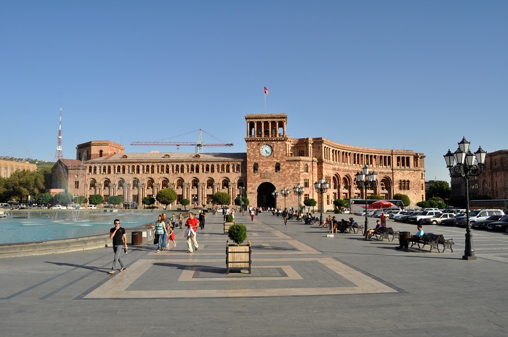 میدان هانرابدوتیان هراپاراگ ارمنستان
