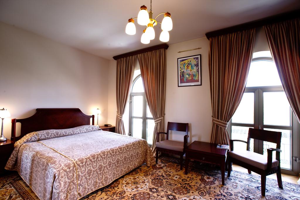 اتاق های هتل لاتارایروان