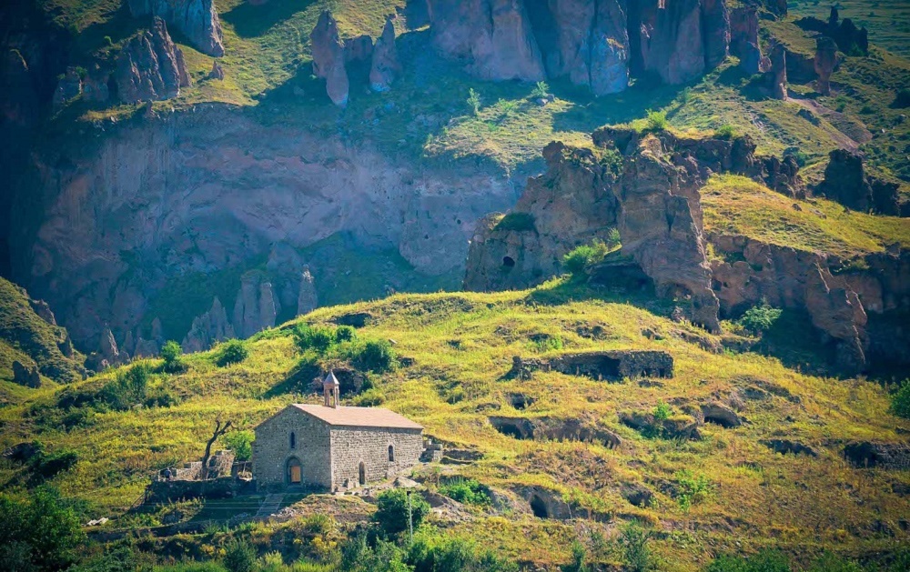 آب و هوای ارمنستان در فروردین
