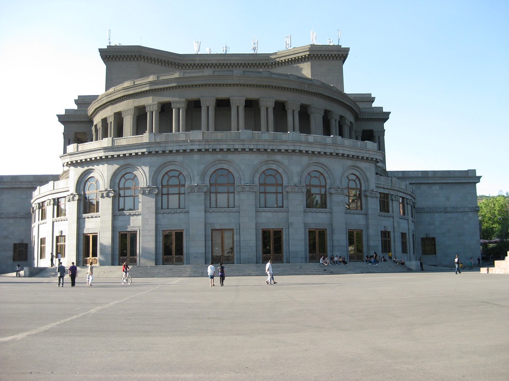 ساختمان اپرا ارمنستان