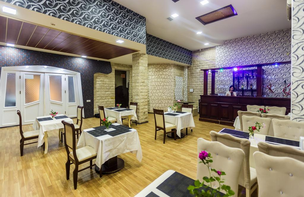 امکانات رفاهی و رستوران های هتل وانیا باکو