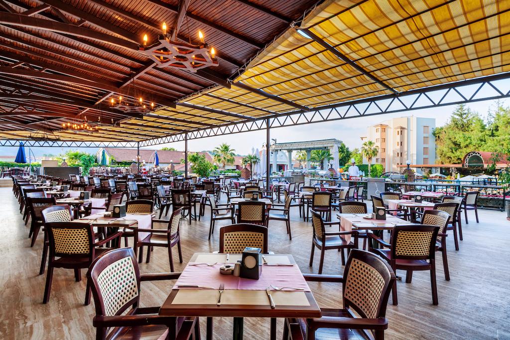 رستوران ها و امکانات رفاهی هتل کاپلان پارادایس آنتالیا