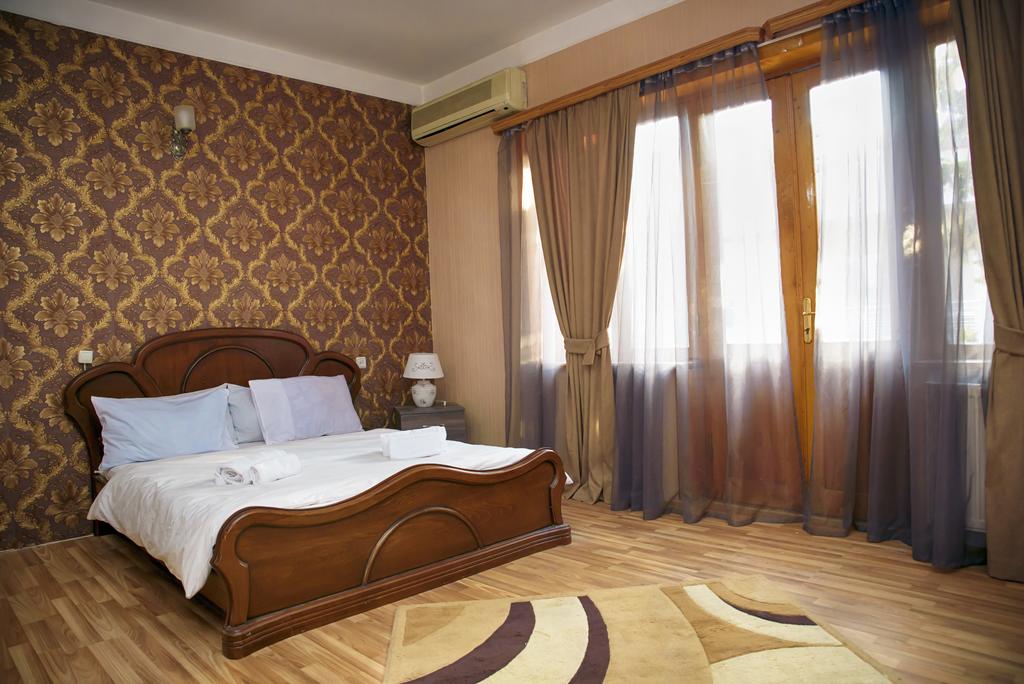 اتاق های هتل توسکانو تفلیس گرجستان