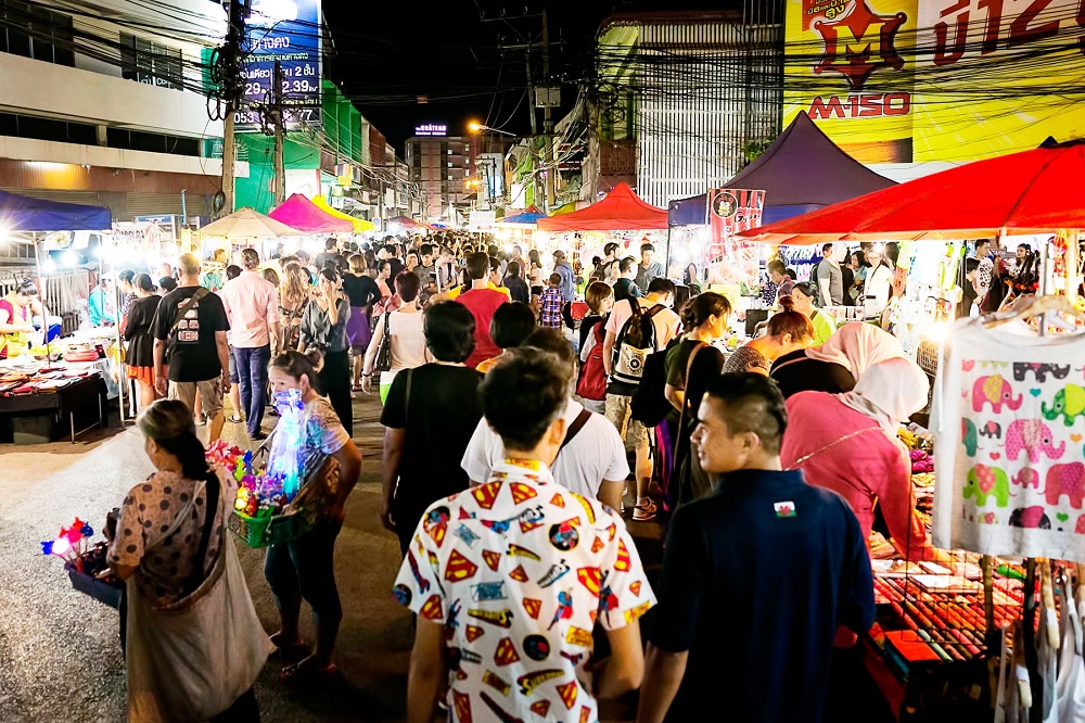اجناس و کالاهای بازار شبانه چیانگ مای تایلند