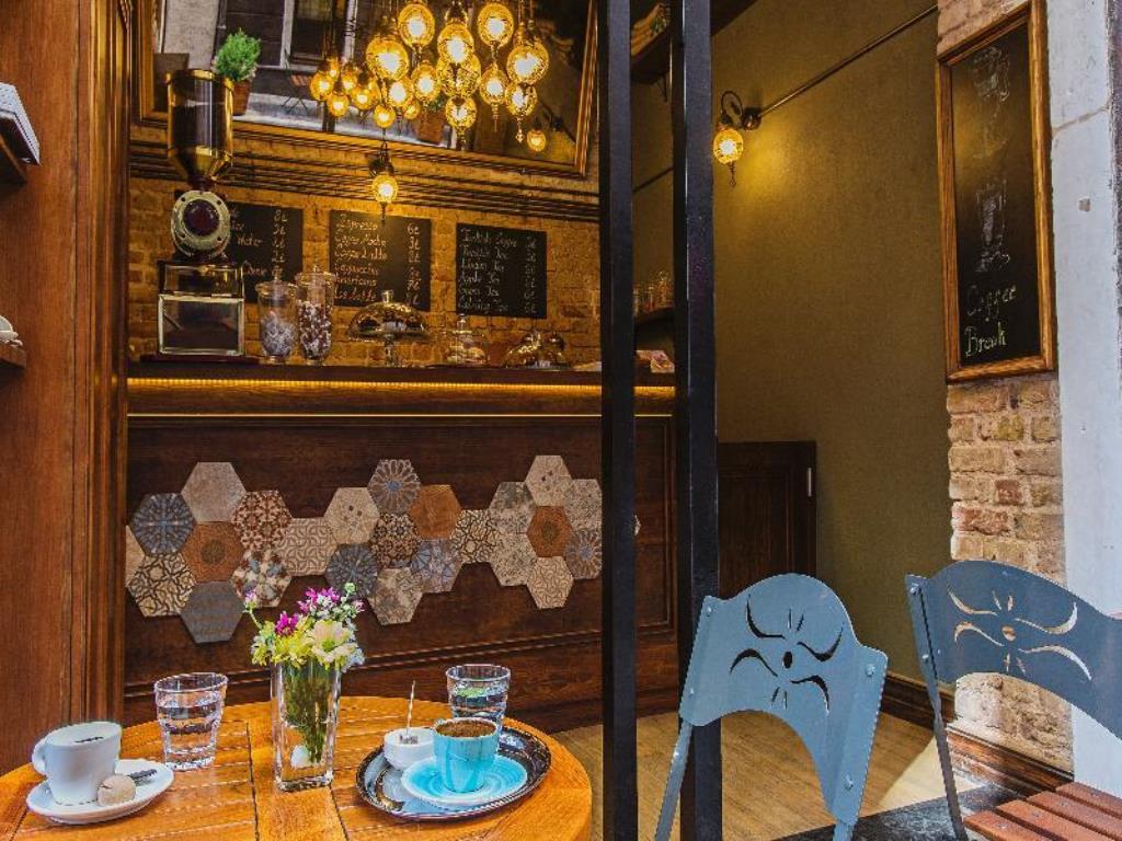 رستوران ها و امکانات رفاهی هتل مرودی پرا استانبول