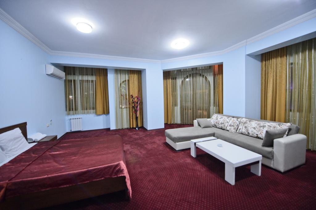 اتاق های هتل اولد تاون باتومی گرجستان