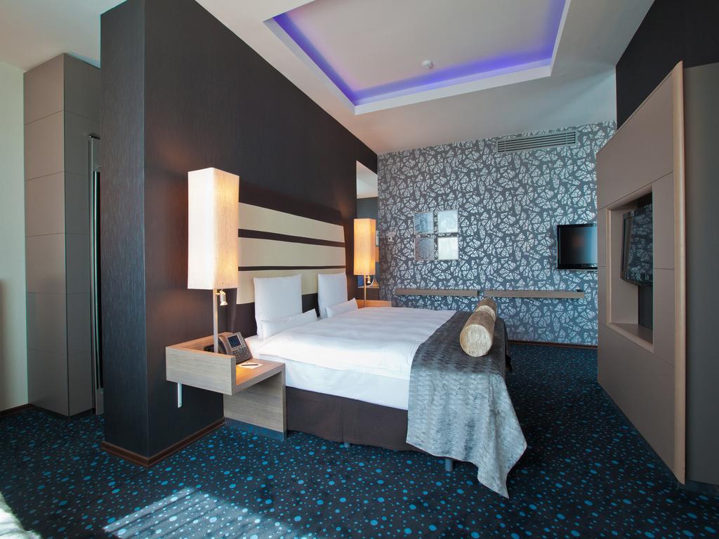 اتاق های هتل چیراگ پلازا باکو