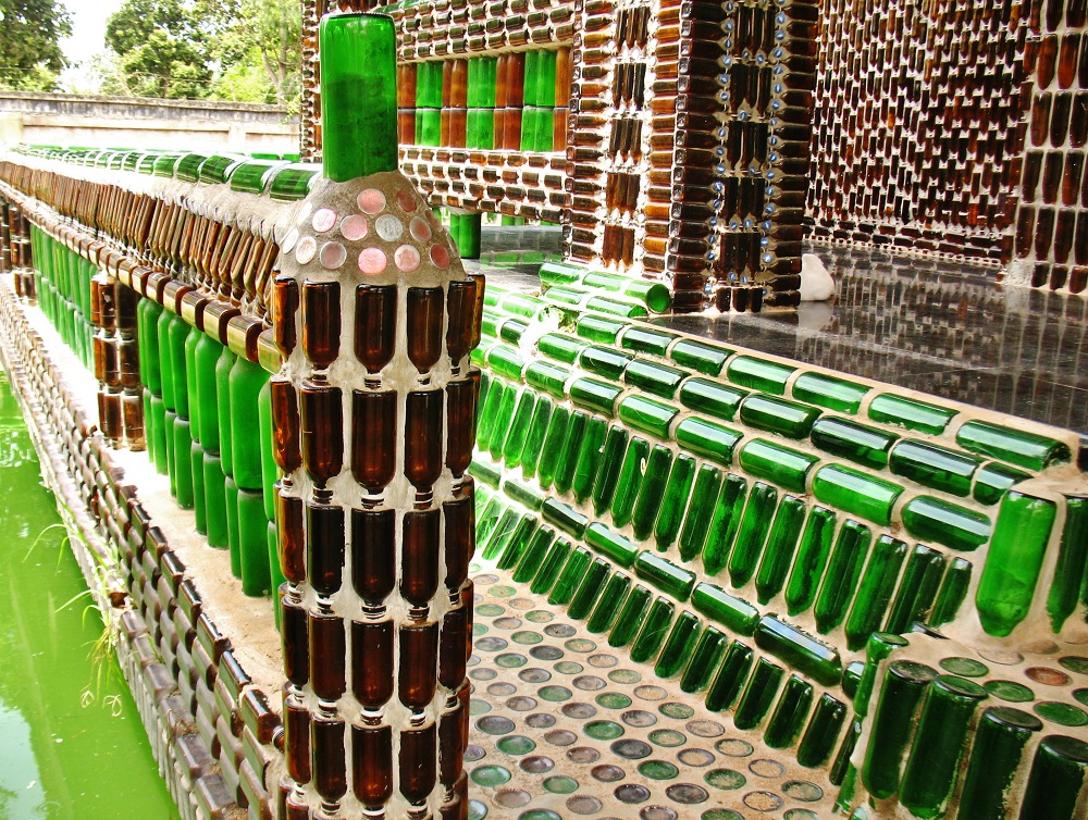 دسترسی های نزدیک به معبد بطری ها در تایلند