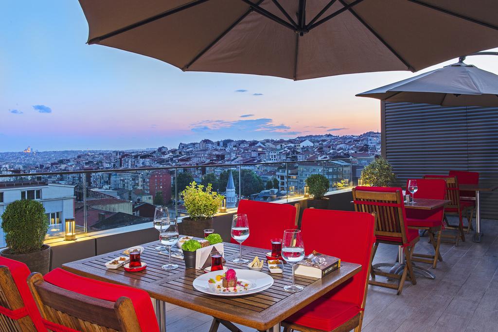 رستوران ها و امکانات رفاهی هتل آرتز بسفروس استانبول