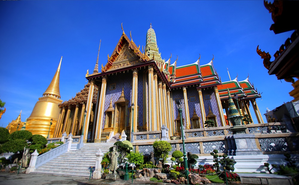 قوانینی برای وارد شدن به معبد بزرگ وات پراکائو بانکوک