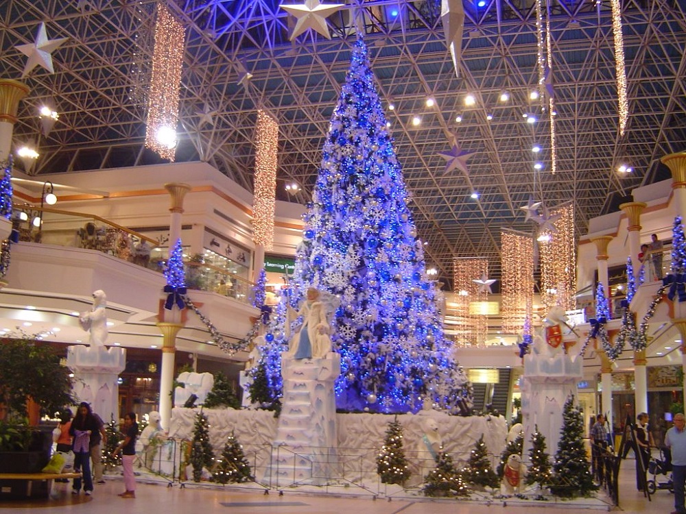 بزرگترین درخت کریسمس در دبی