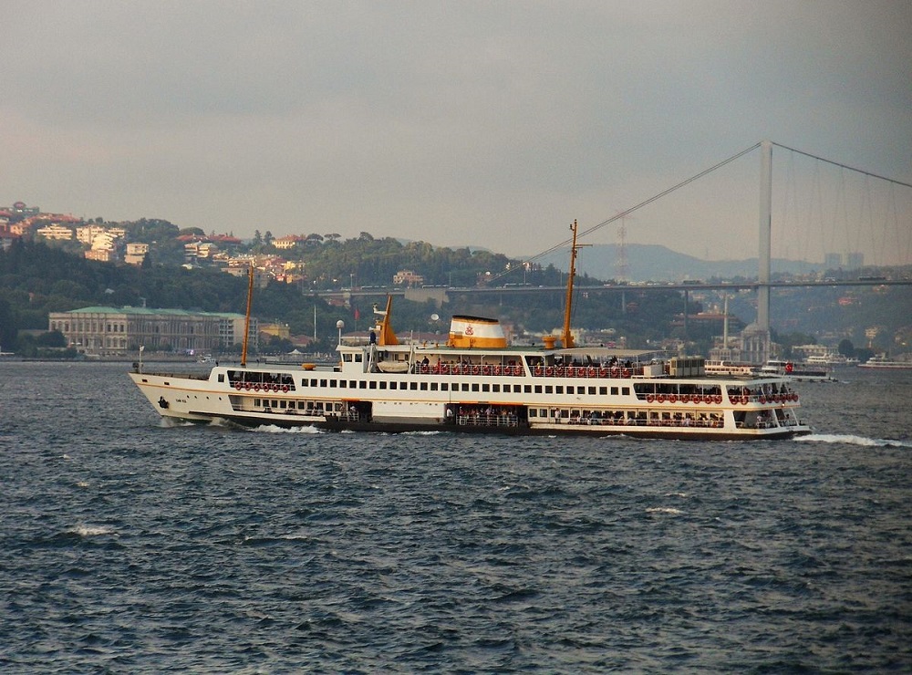 کشتی کاراکوی فری استانبول