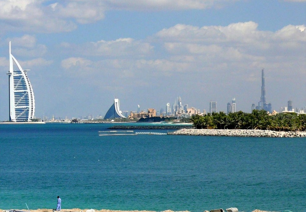 زمستان در دبی فصل ساحل هاست