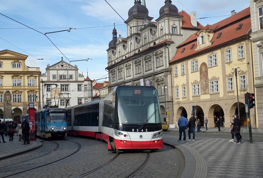 وسایل حمل و نقل شهری در شهر پراگ به چه صورت است؟