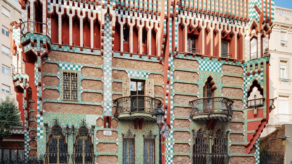 معماری باشکوه خانه کازا ویسنس بارسلونا