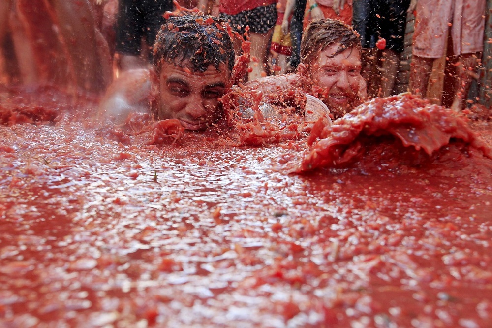 جشن گوجه فرنگی در اسپانیا