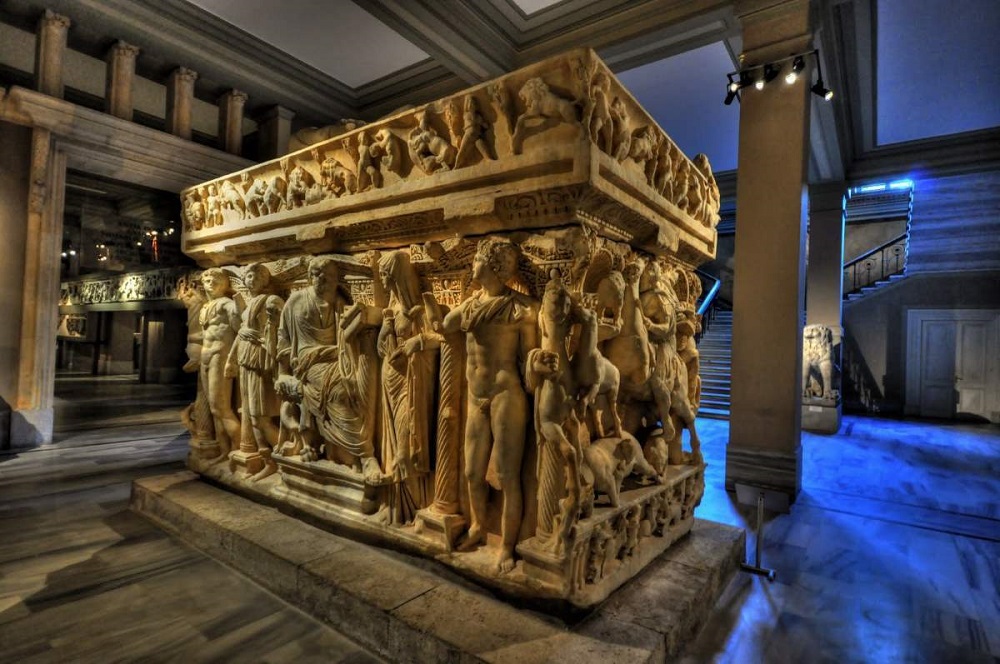مجموعه اشیایی که در موزه شرق باستان استانبول نگهداری می شوند