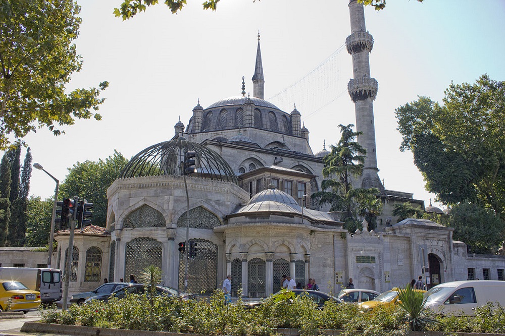 مسجد والده سلطان استانبول