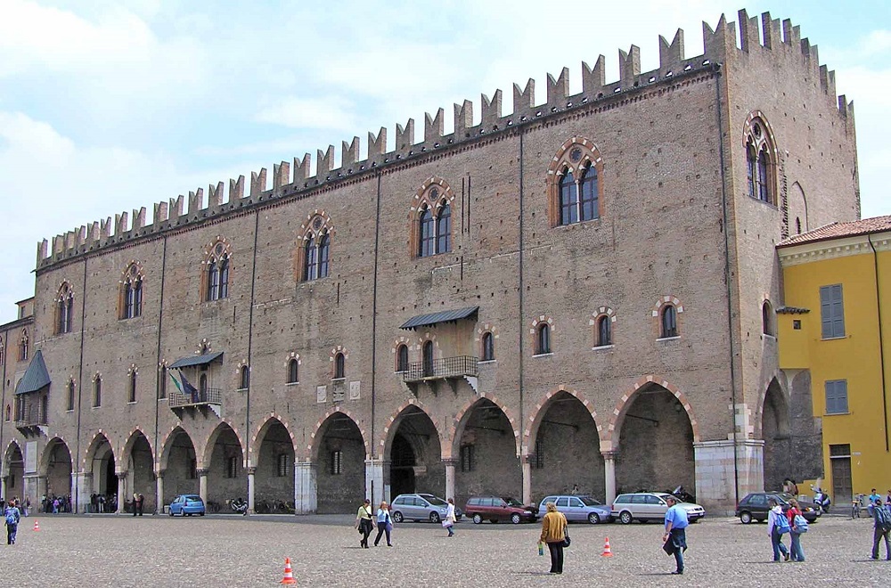 قصر داسال ایتالیا