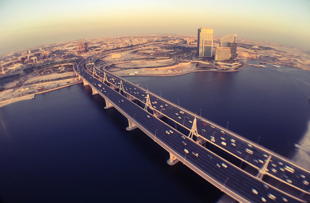 عبور از خلیج تجاری دبی