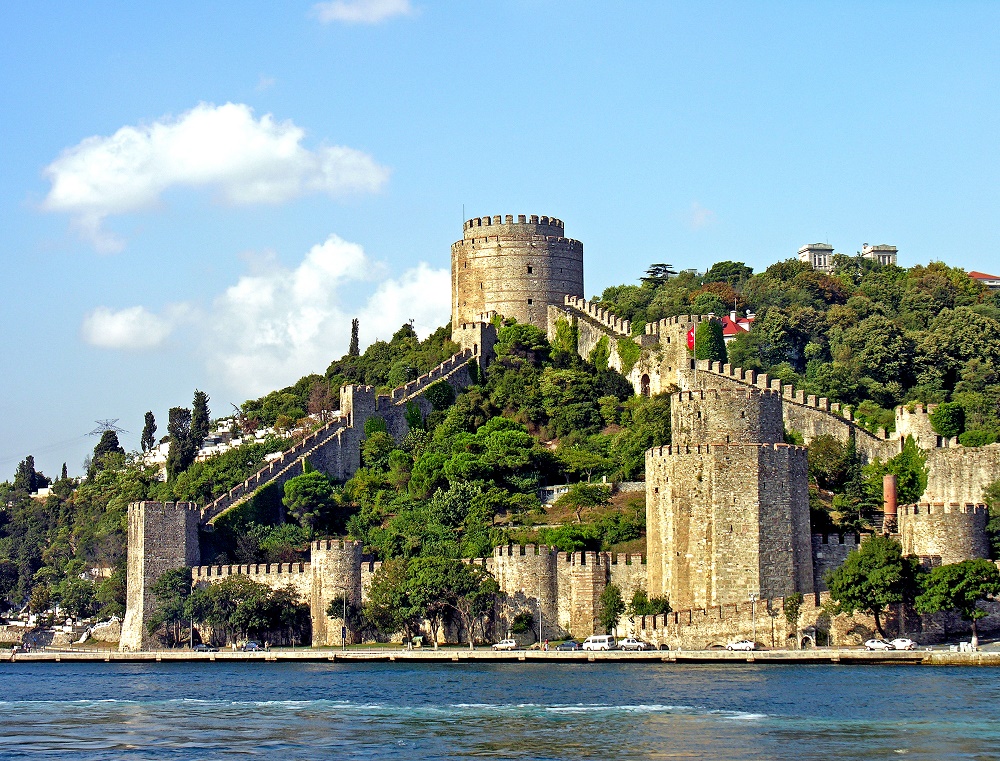 5 قلعه افسانه ای استانبول که باید در تعطیلات ترکیه ای از آن ها بازدید کنید