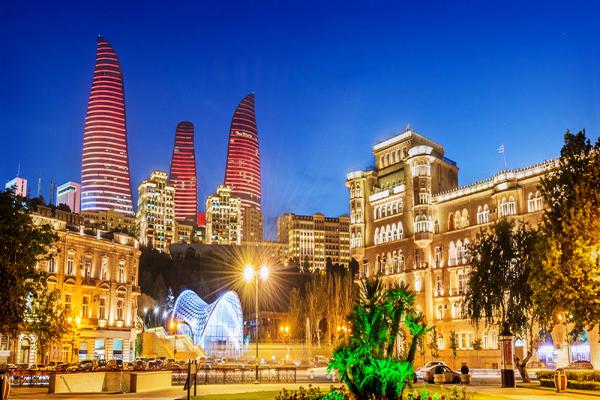 برج های بلند شیشه ای شعله باکو