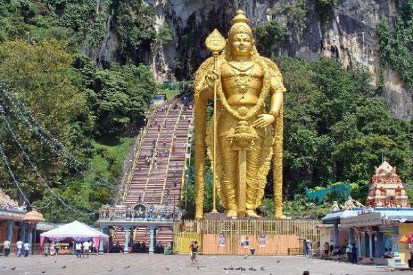 مجسمه خدای موروگان مالزی + تصاویر