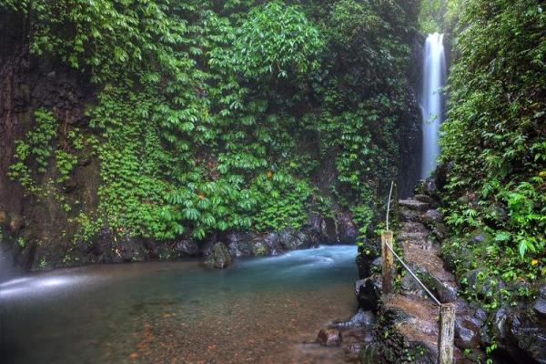 آبشار گیت گیت بالی + تصاویر