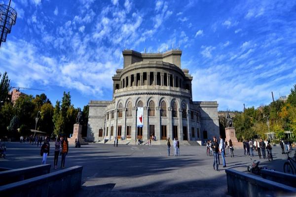 ساختمان اپرا ارمنستان + تصاویر