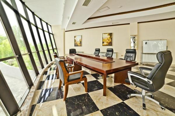  هتل کانتینت کرون پالاس تفلیس گرجستان + تصاویر 