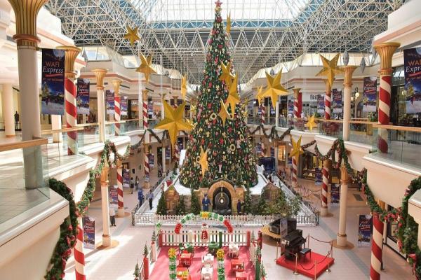 بزرگترین درخت کریسمس در دبی + تصاویر