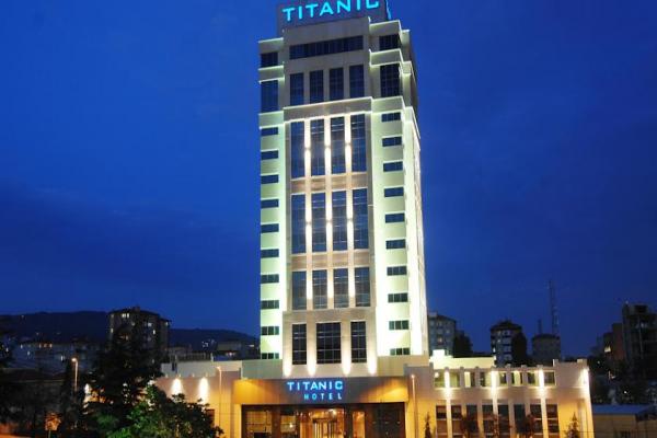 هتل تایتانیک بیزینس استانبول (Titanic Business) + تصاویر