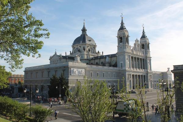 کلیسای جامع آلمودنا مادرید + تصاویر