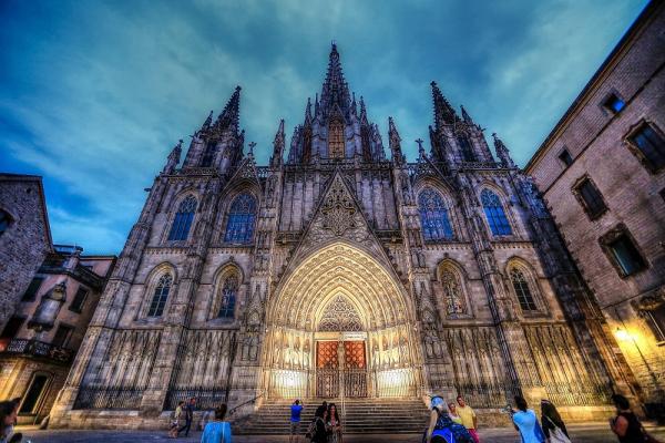 کلیسای جامع بارسلونا + تصاویر