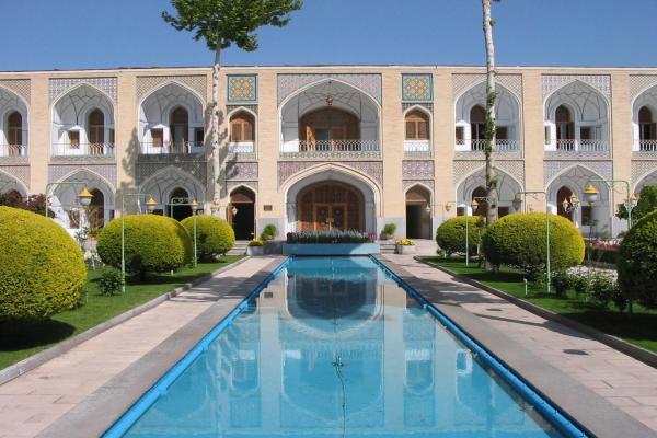  نکاتی که باید هنگام رزرو هتل در نظر بگیرید 