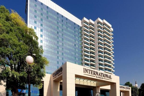هتل اینترنشنال وارنا- بلغارستان (INTERNATIONAL Hotel Casino & Tower Suites) + تصاویر