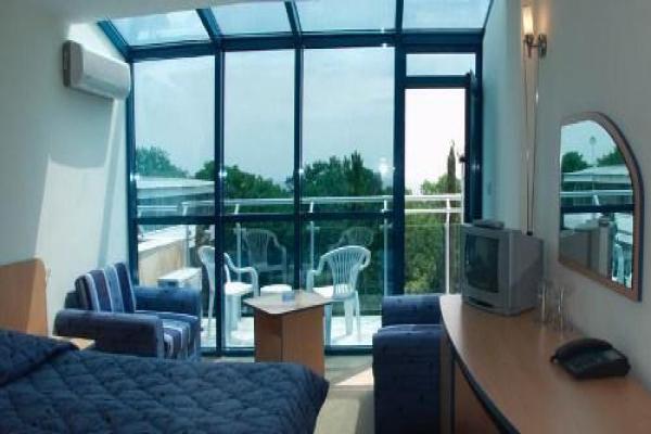  هتل هالیدی پارک (Holiday Park) وارنا-بلغارستان + تصاویر 