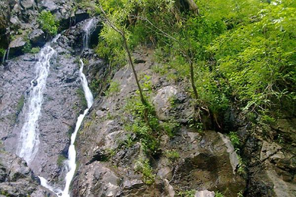 آبشار ارزنه تایباد مشهد + تصاویر